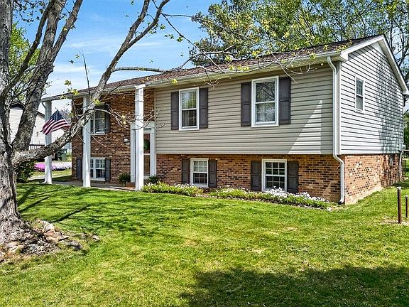 2nd image of 51 Briarwood Cir