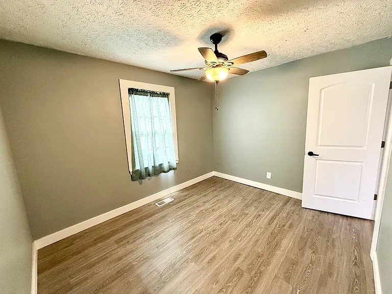 533 Kirkpatrick Ave — Photo 9