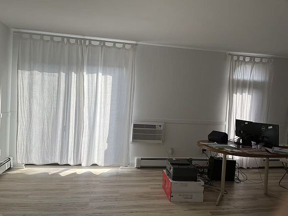 3rd image of 11 Granada Cres