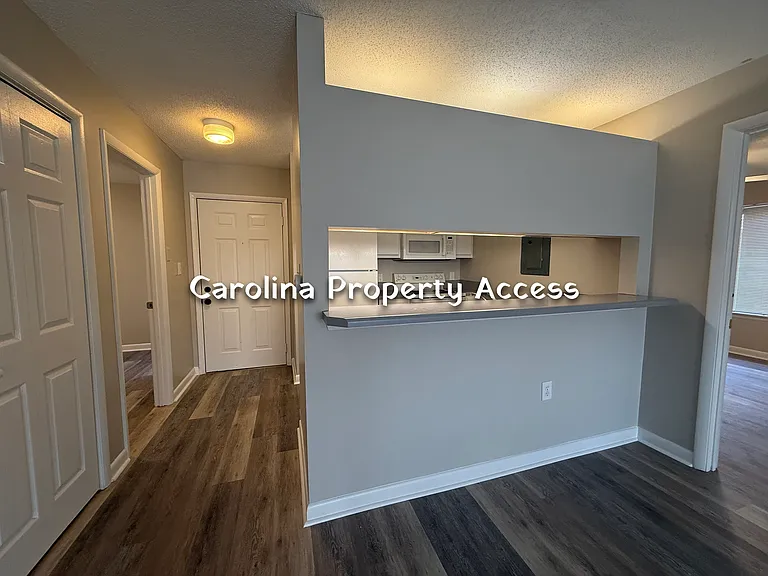 1401 Collegiate Cir #202 — Photo 29