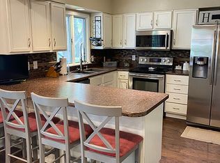 204 N Maple St, Viborg, SD 57070