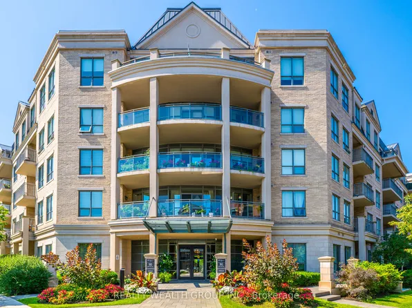 180 John West Way #108, Aurora, ON L4G 0R3