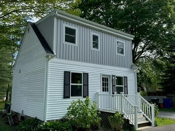 6 Reynolds Lane, Waterford, CT 06385