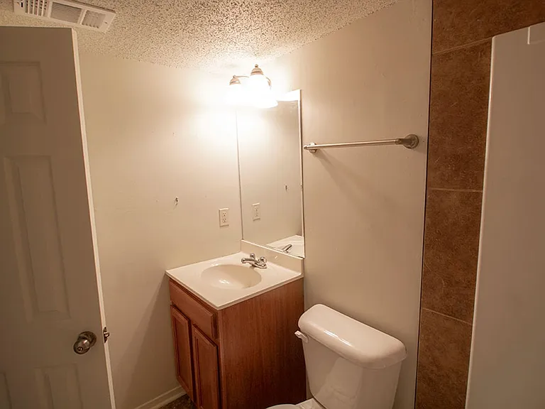 210 Wheaton Ct — Photo 26
