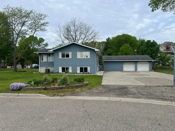 129 E Nelson St, Litchfield, MN 55355