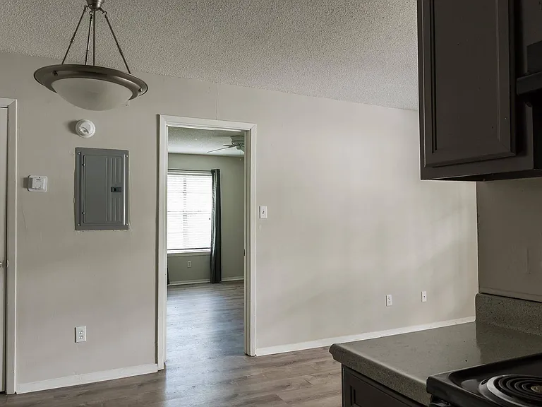 Twin Oaks Apartments — Photo 50