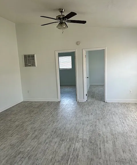 6320 Park Blvd N — Photo 5