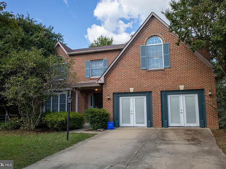 5911 Herring Ct — Photo 42