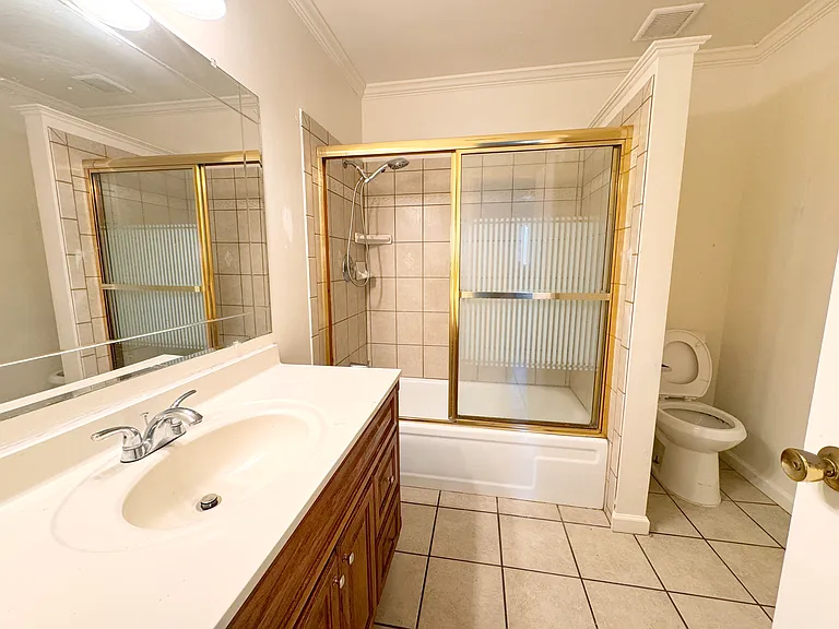 4445 N Emerson Ave — Photo 8