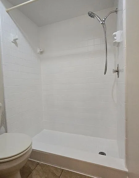 1657 Tremont Ln — Photo 5