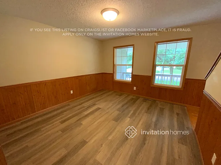10322 Kali Ave NE — Photo 3