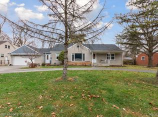 15934 Deering St, Livonia, MI