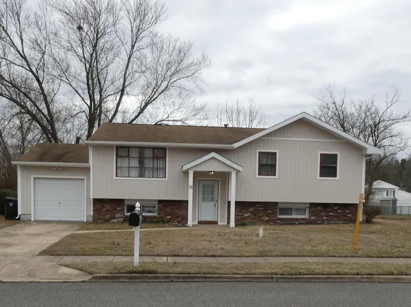 15 Lakeview Dr, Waterford Works, NJ 08089