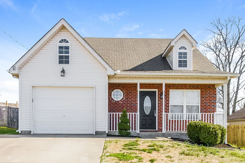 3 bed, 2.0 bath, 1342 sqft, $2,025 — Photo 1