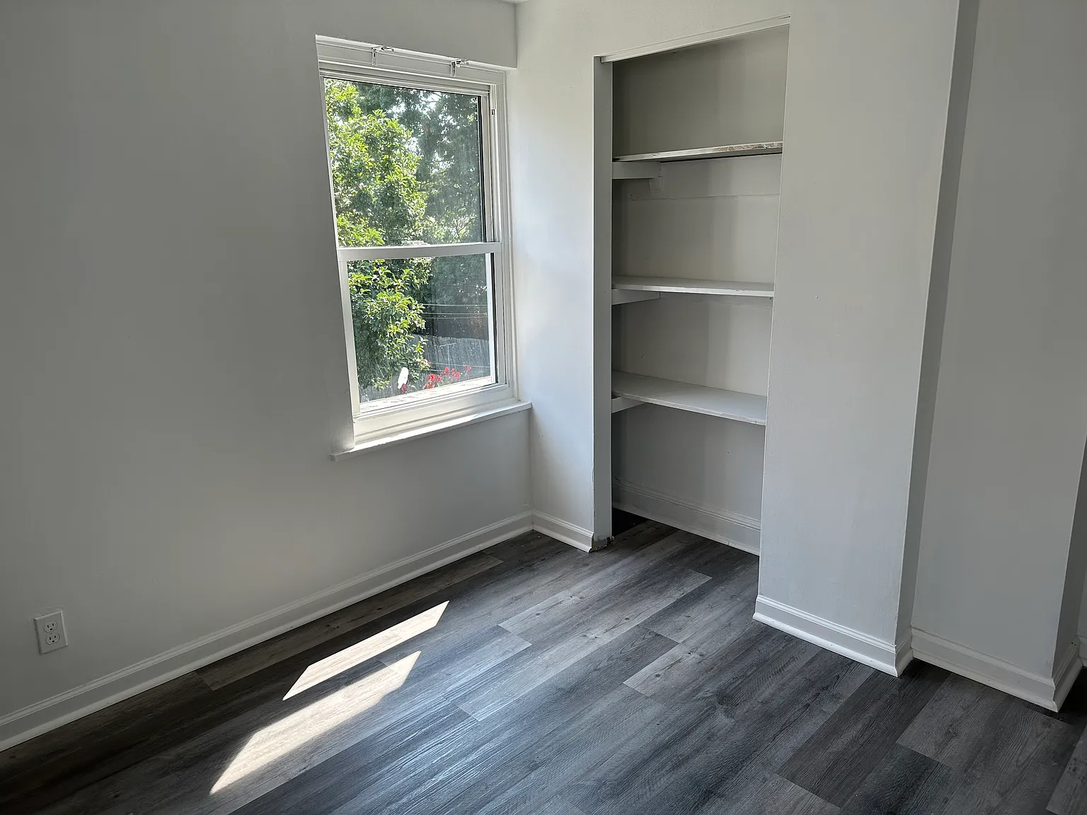 3 bed, 1208 sqft, $2,195 — Photo 3