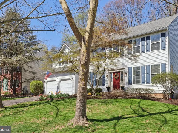 48 Steeplechase Dr, Doylestown, PA 18901