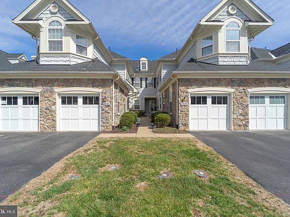 3rd image of 13836 Greendale Dr