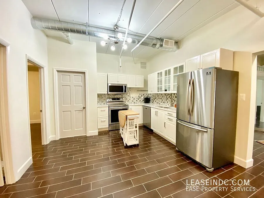 Building Photo - 2141 Wisconsin Ave NW #D2