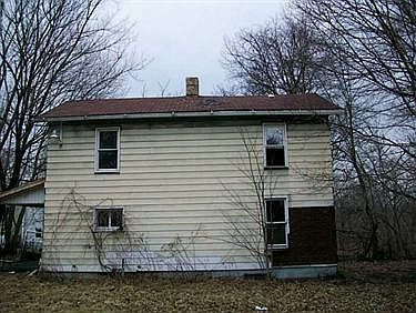 2nd image of 816 Eddy St
