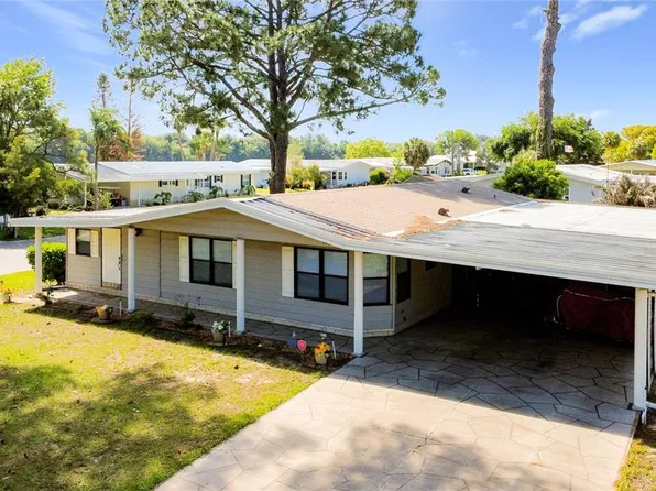 1690 Elkhart Cir, Tavares, FL 32778