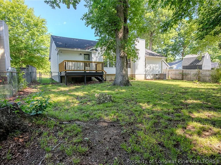 508 Stoneway Ct — Photo 3