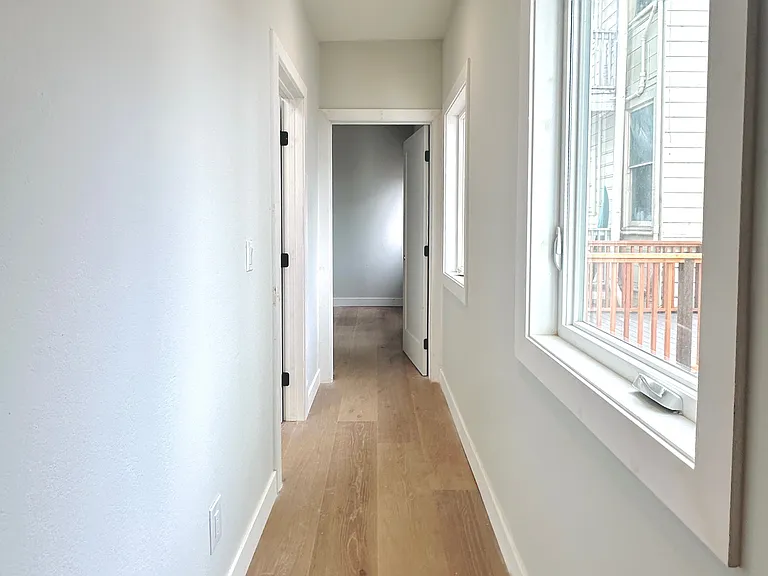 2205 Pine St #C — Photo 6