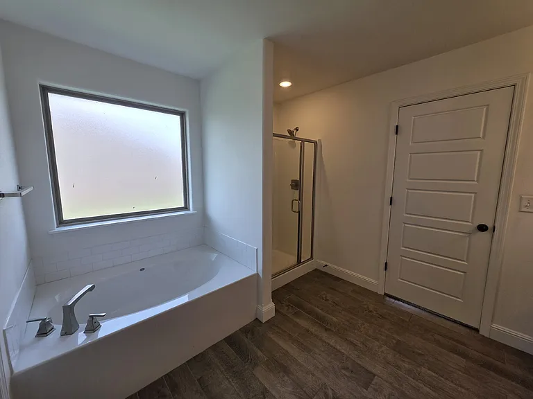 2405 Graham Ln — Photo 9