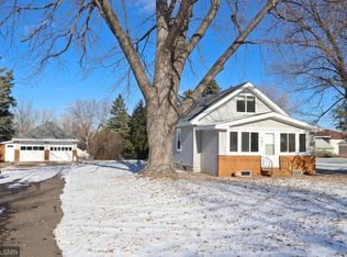 157 Grandview Ave W, Roseville, MN 55113