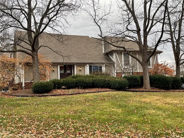 9004 W 104th St, Overland Park, KS 66212