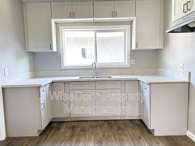 155 W 43rd St #155 — Photo 7