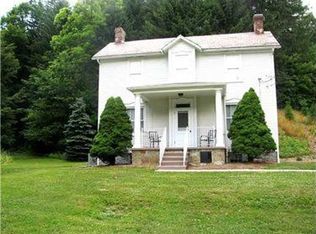 585 Cliff Rd, Baden, PA 15005