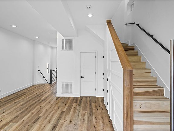 3rd image of 707 S Tripp Ave