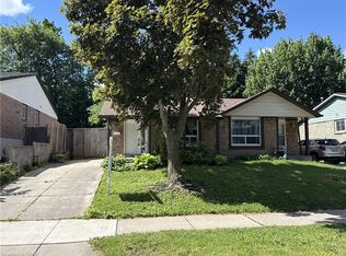 94 Wendover Dr, Hamilton, ON L9C 5X5