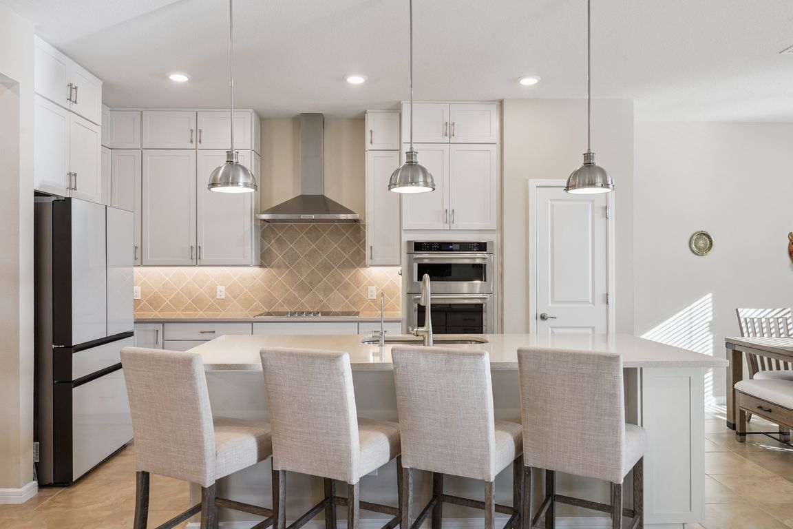 next background image