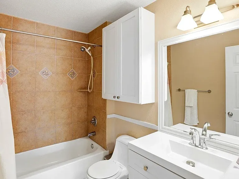 4837 White Rock Cir #H — Photo 7