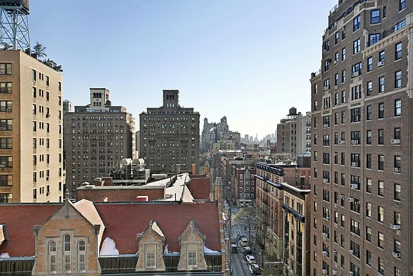 Sold by Corcoran | media 27