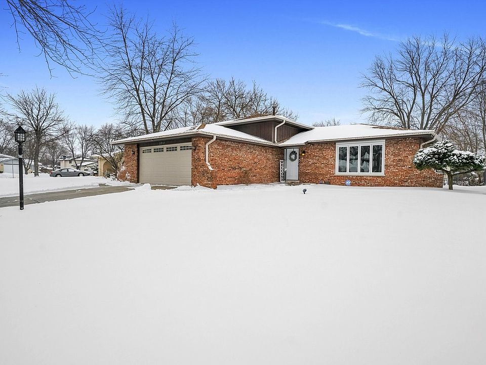 1st image of 22921 Bruce Dr