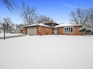 22921 Bruce Dr, Richton Park, IL 60471