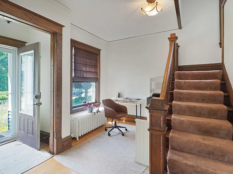 4025 Bryant Ave S — Photo 4