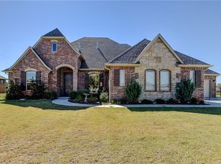 4776 Hillcrest Ln, Edmond, OK 73025