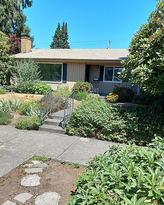 1st image of 932 B St