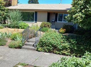 932 B St, Springfield, OR 97477