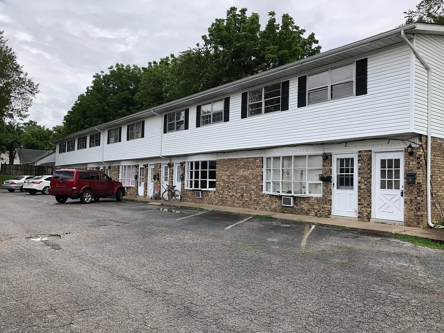 152 E. Vienna St — Photo 2