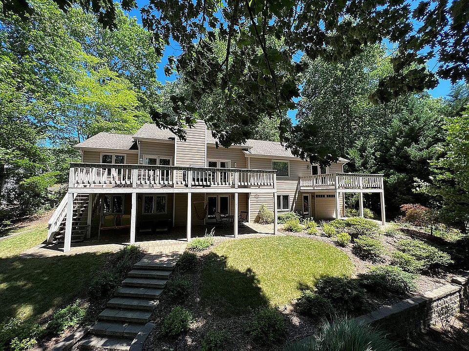 2nd image of 341 Channelview Dr
