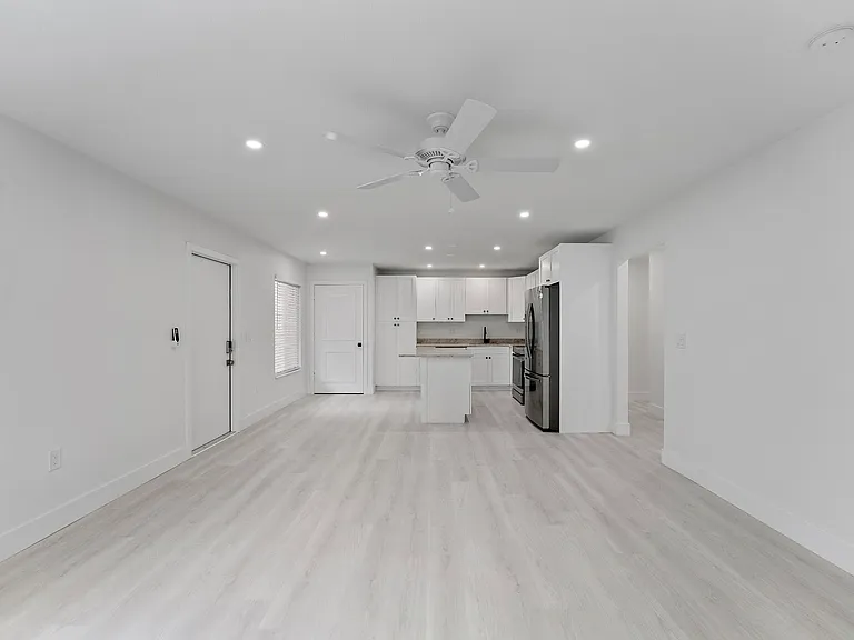 1279 Beach Rd #3 — Photo 4