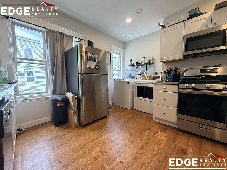 66 Union St #2 — Photo 2