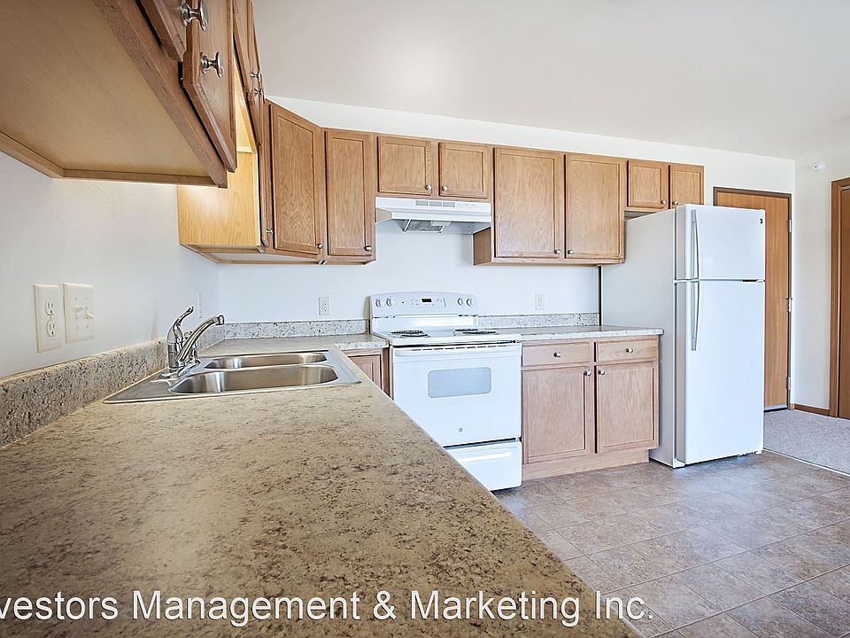 1st image of 2031 33rd St NW #109