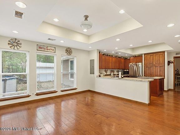 5th image of 16214 Shaw Rd