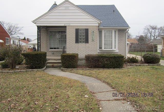 1st image of 21713 Woodbridge Ave