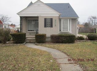 21713 Woodbridge Ave, Saint Clair Shores, MI 48080